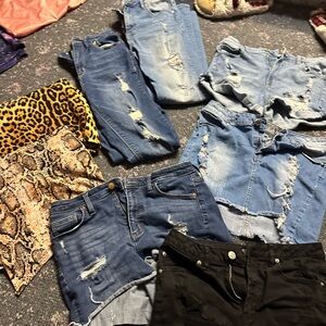 Stylish Women's Blue and Black Jeans